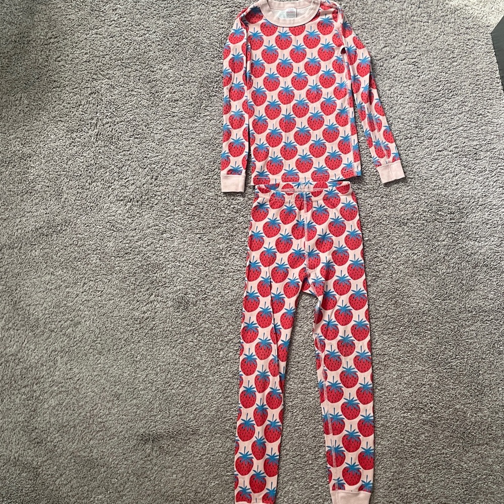 Hanna Andersson 2 piece long pajamas size 8.